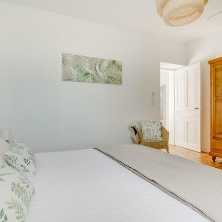 Maison Qui S'Y Frotte S'Y Pique Robert-Espagne エクステリア 写真